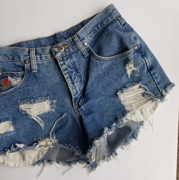 Wrangler Pants - Vinatge Fit Wrangler Denim Cutoff Shorts | 7/8